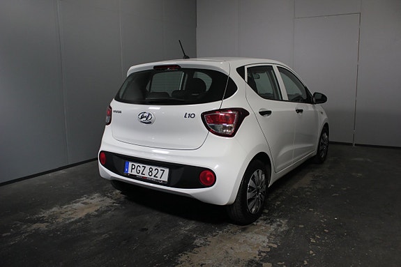 Hyundai i10 4 of 19