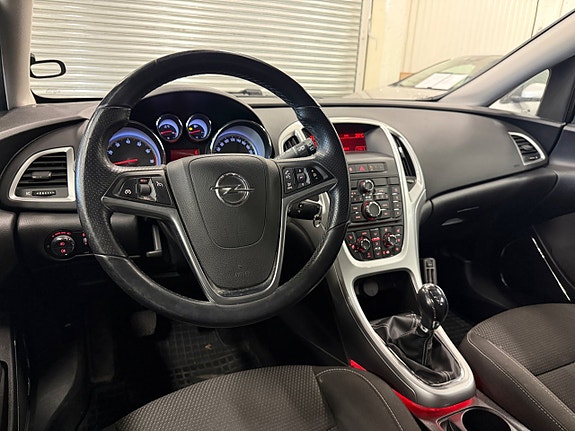 Opel Astra 6 of 12