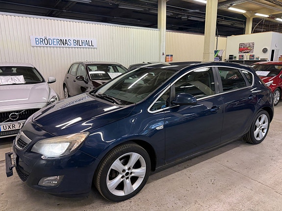 Opel Astra 3 of 12
