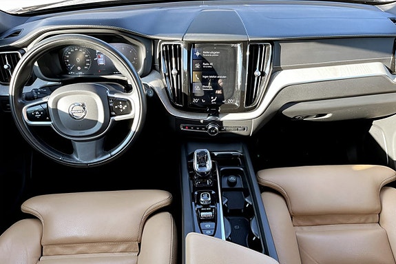 Volvo XC60 4 of 9