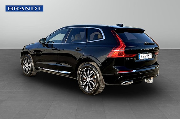 Volvo XC60 2 of 9