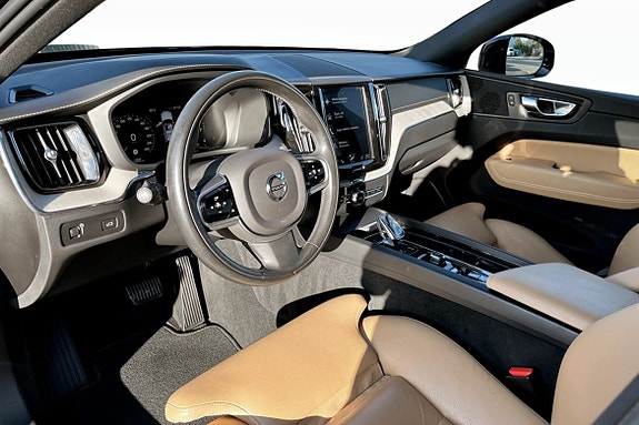 Volvo XC60 5 of 9