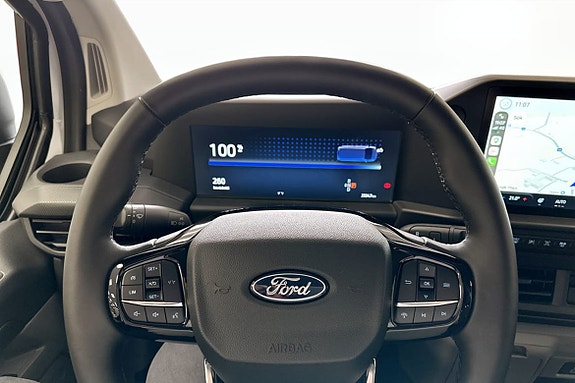 Ford E-Transit 6 of 8