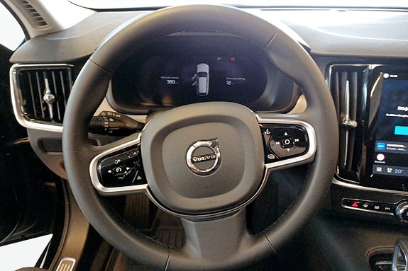 Volvo V90 10 of 13