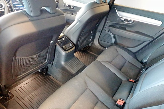 Volvo V90 11 of 13