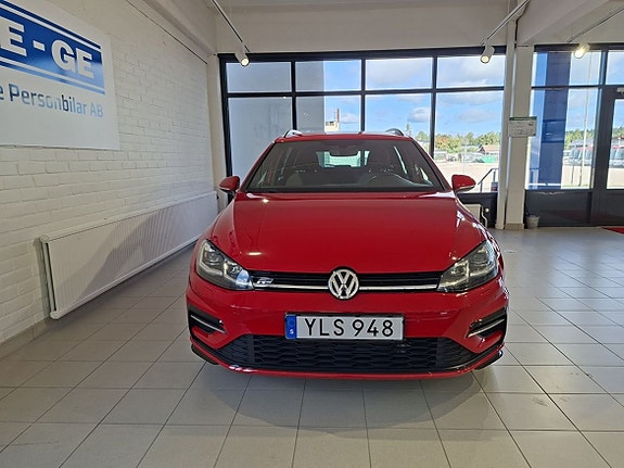 Volkswagen Golf VII 2 of 15