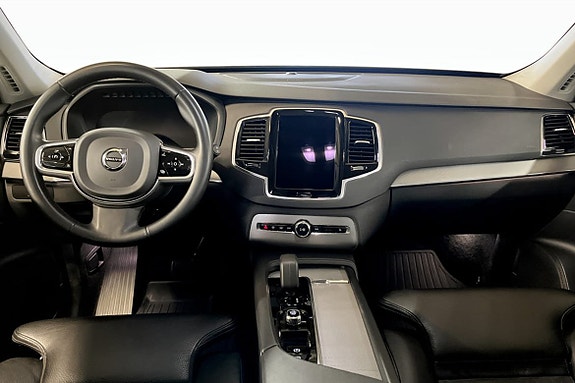 Volvo XC90 4 of 9