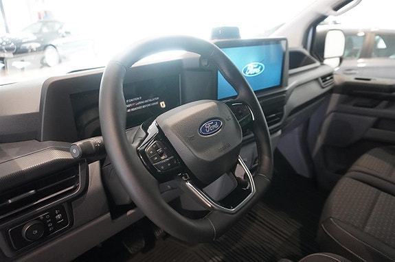 Ford Transit Custom 2 of 9
