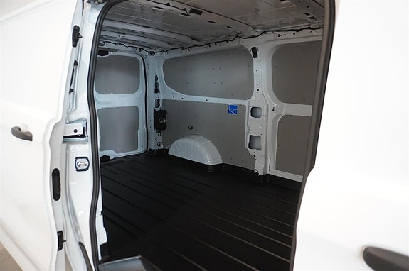 Ford Transit Custom 7 of 9