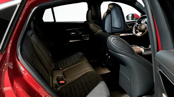Mercedes-Benz GLC300 de 5 of 9