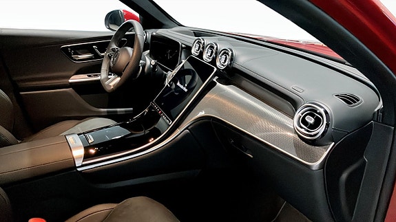 Mercedes-Benz GLC300 de 3 of 9
