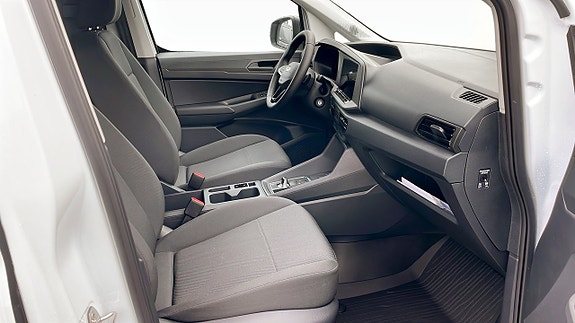 Ford Transit Connect 3 of 9