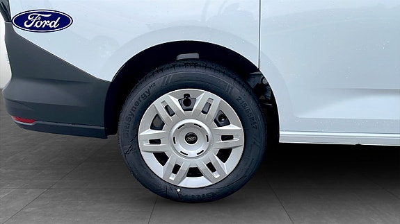 Ford Transit Connect 9 of 9