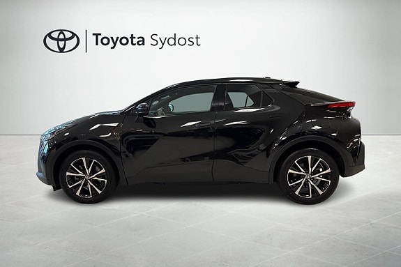 Toyota C-HR 3 of 18