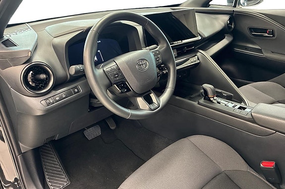 Toyota C-HR 12 of 18