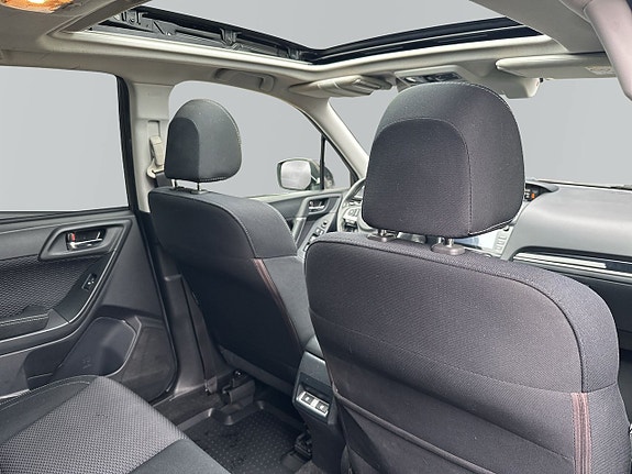 Subaru Forester 9 of 15