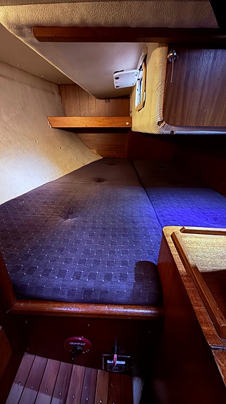 Contrast 33, nr 201, välutrustad och välskött - modellen med nyare inredningen 24 of 24