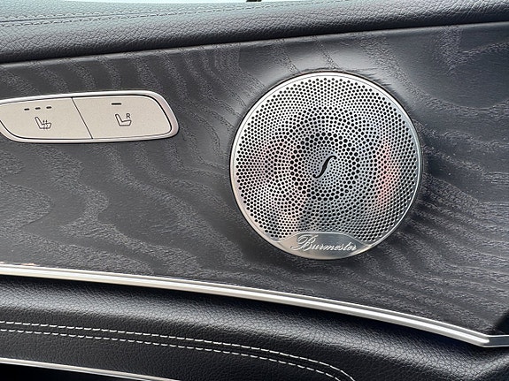 Mercedes-Benz E220 10 of 21