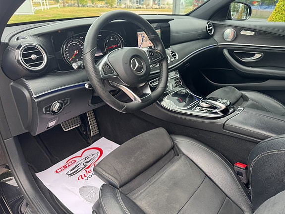 Mercedes-Benz E220 9 of 21