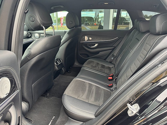 Mercedes-Benz E220 18 of 21