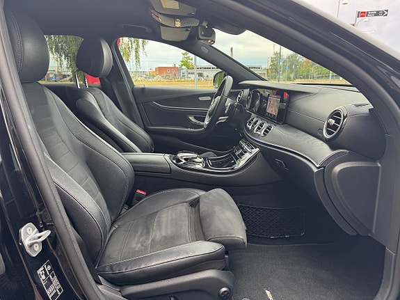 Mercedes-Benz E220 14 of 21