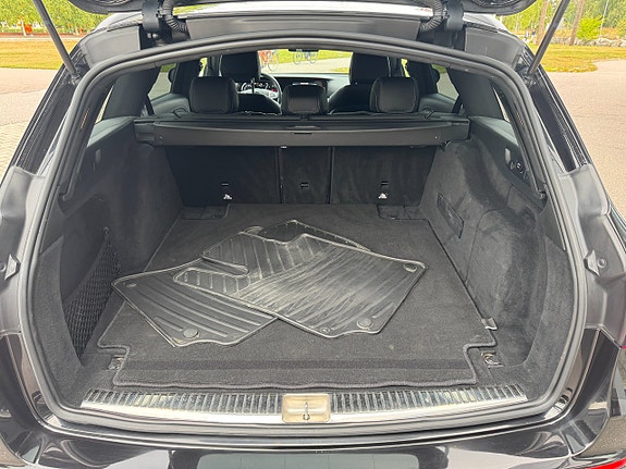 Mercedes-Benz E220 20 of 21