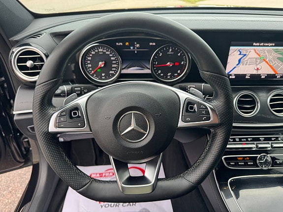 Mercedes-Benz E220 11 of 21