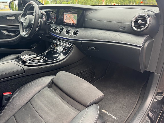 Mercedes-Benz E220 15 of 21