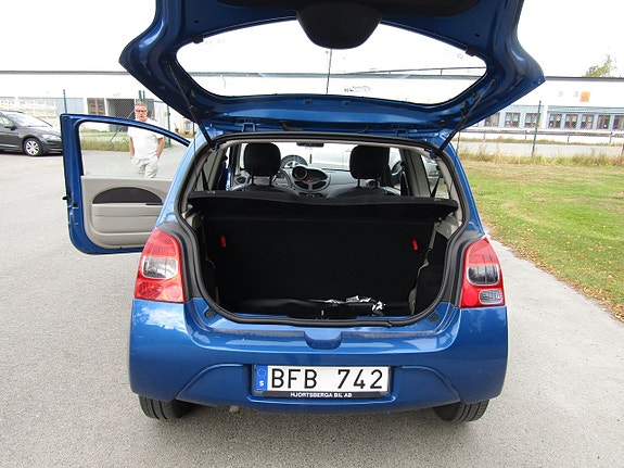Renault Twingo 11 of 13