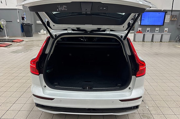 Volvo V60 14 of 14