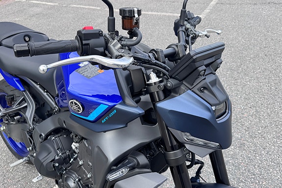 Yamaha MT-09 7 of 7