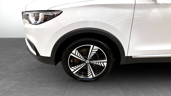 MG ZS EV 9 of 13