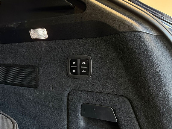 Porsche Cayenne 24 of 24