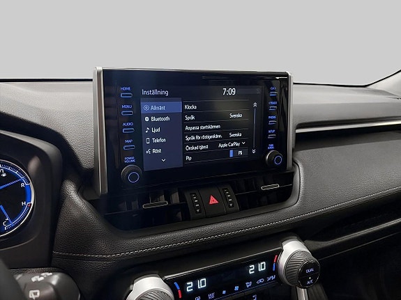 Toyota RAV4 17 of 21