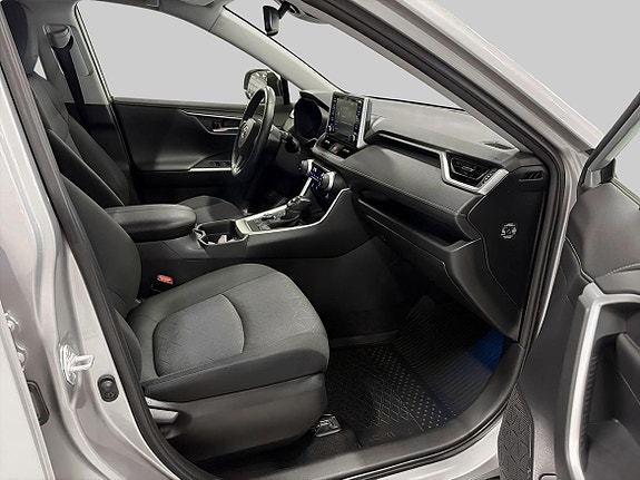 Toyota RAV4 10 of 21