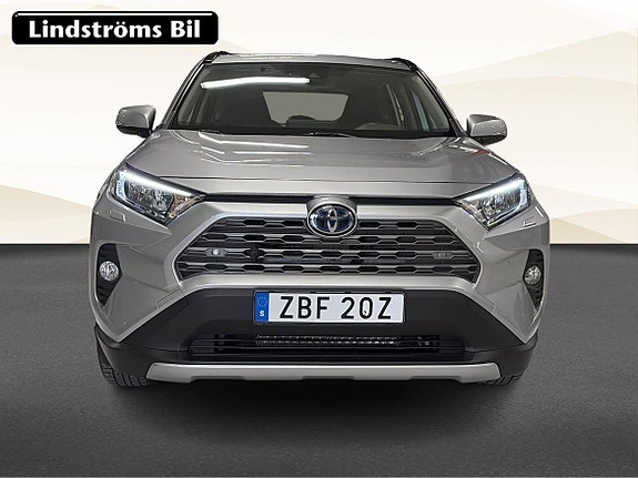 Toyota RAV4 9 of 21
