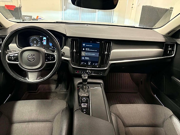 Volvo V90 12 of 15