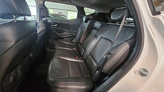 Hyundai Santa Fe 7 of 12
