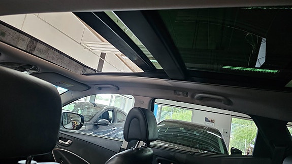 Hyundai Santa Fe 9 of 12