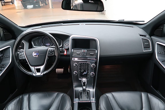 Volvo XC60 7 of 13