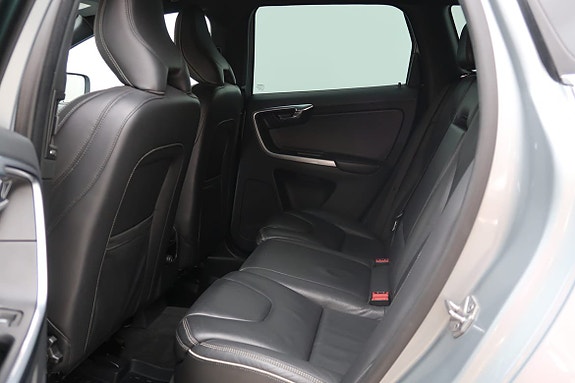 Volvo XC60 5 of 13