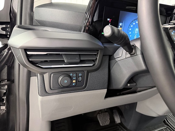 Ford Custom Tourneo 22 of 30