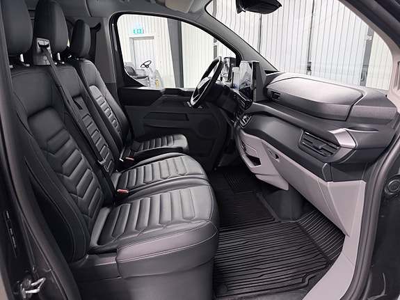 Ford Custom Tourneo 25 of 30