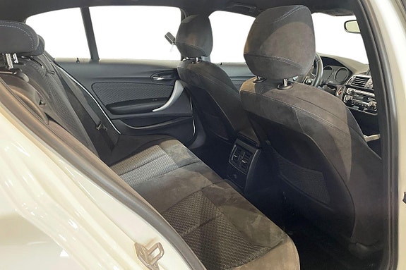 BMW M140i 7 of 18
