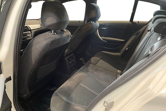 BMW M140i 11 of 18