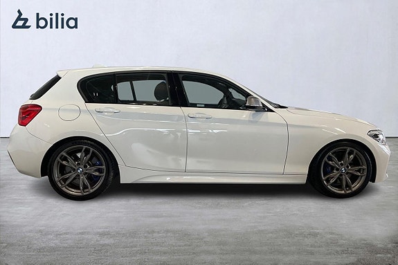 BMW M140i 16 of 18