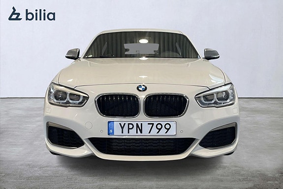 BMW M140i 5 of 18