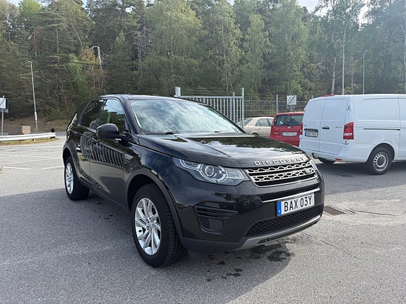 Land Rover Discovery Sport 2 of 16