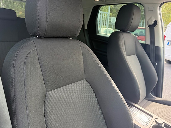 Land Rover Discovery Sport 10 of 16