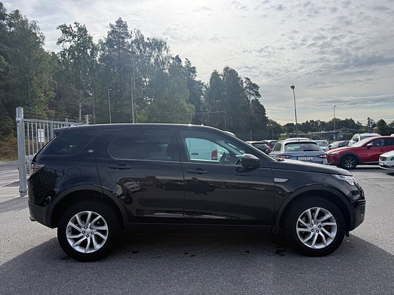 Land Rover Discovery Sport 3 of 16